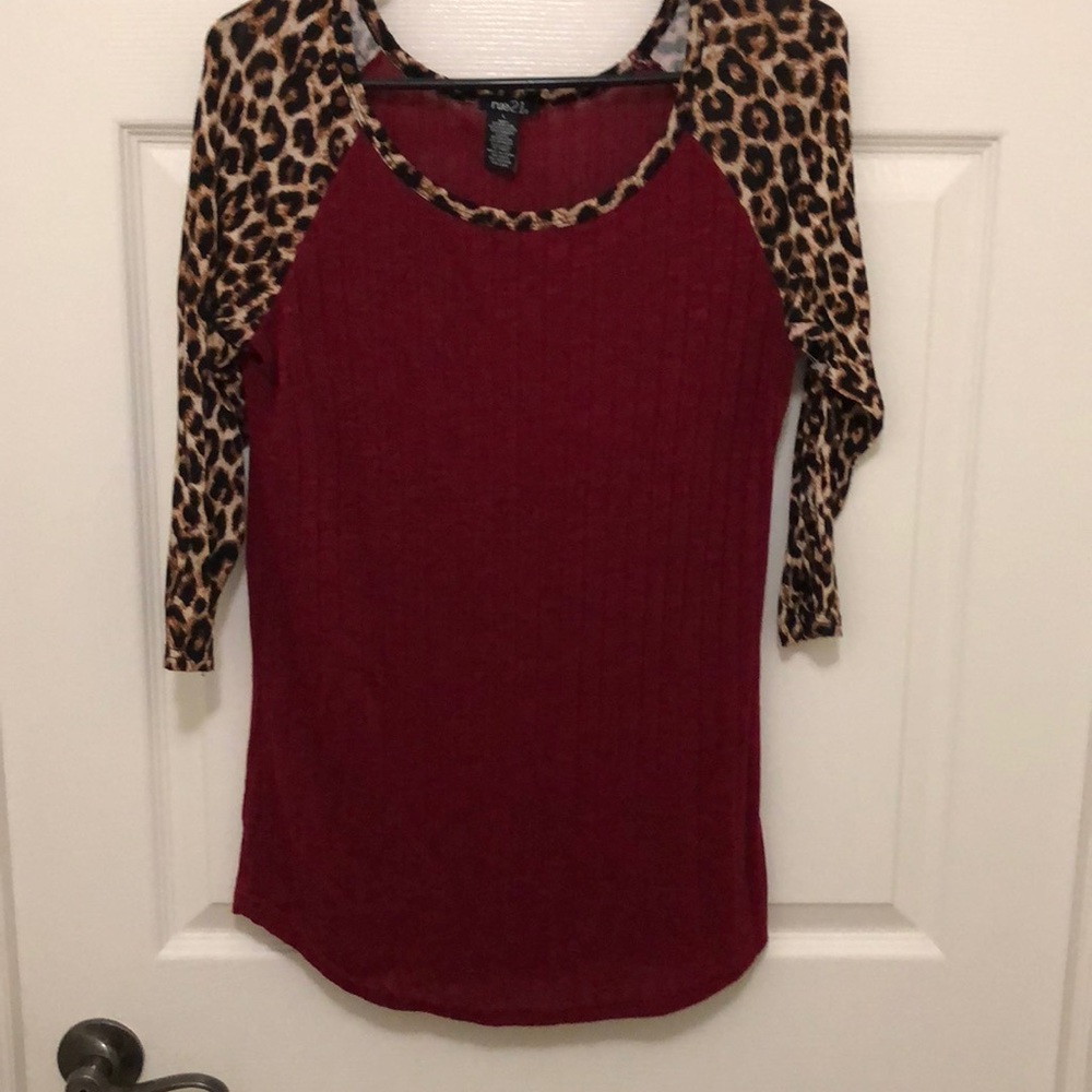 Rue 21 women’s baseball tee style top